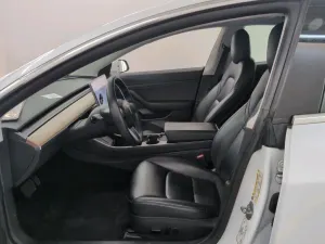 Tesla Model 3 Standard Range Plus 2020