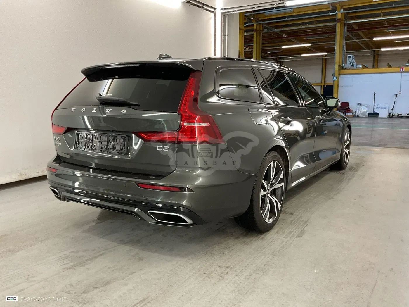 Volvo V60 D3 R-Design 2021