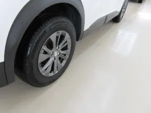 Peugeot 2008 1.2i Active 2021