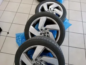 Volkswagen Golf GTI 2.0 TSI 2024