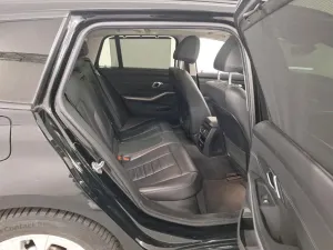 BMW 3 Series Touring 330e 2021
