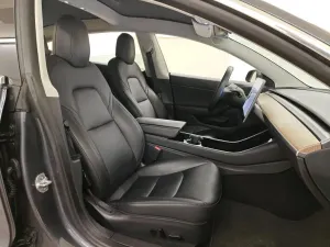 Tesla Model 3 Standard Range Plus 2020