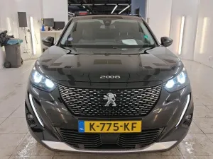 Peugeot 2008 1.2i Allure 2021
