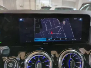 Mercedes-Benz GLA 200d 2023