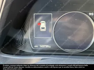 Lexus UX Business 2021