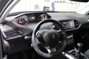 Peugeot 308 1.2i Style 2020