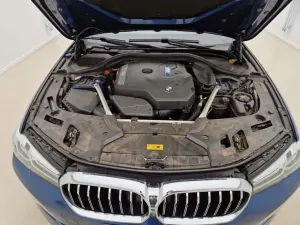 BMW 5 Series Touring 520e Luxury 2022