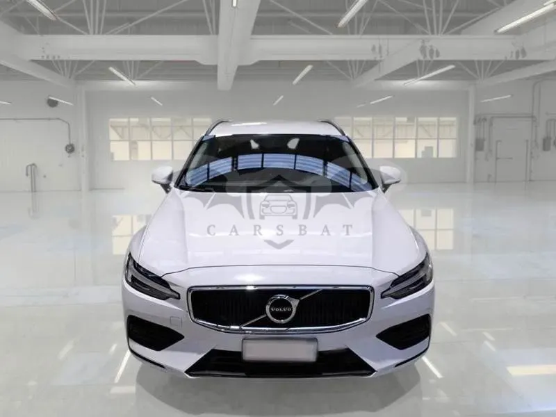 Volvo V60 B4 Momentum Business 2021