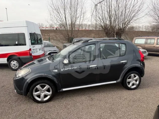 Dacia Sandero 1.6i Stepway 2012