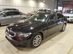 BMW 3 Series 320e 2022