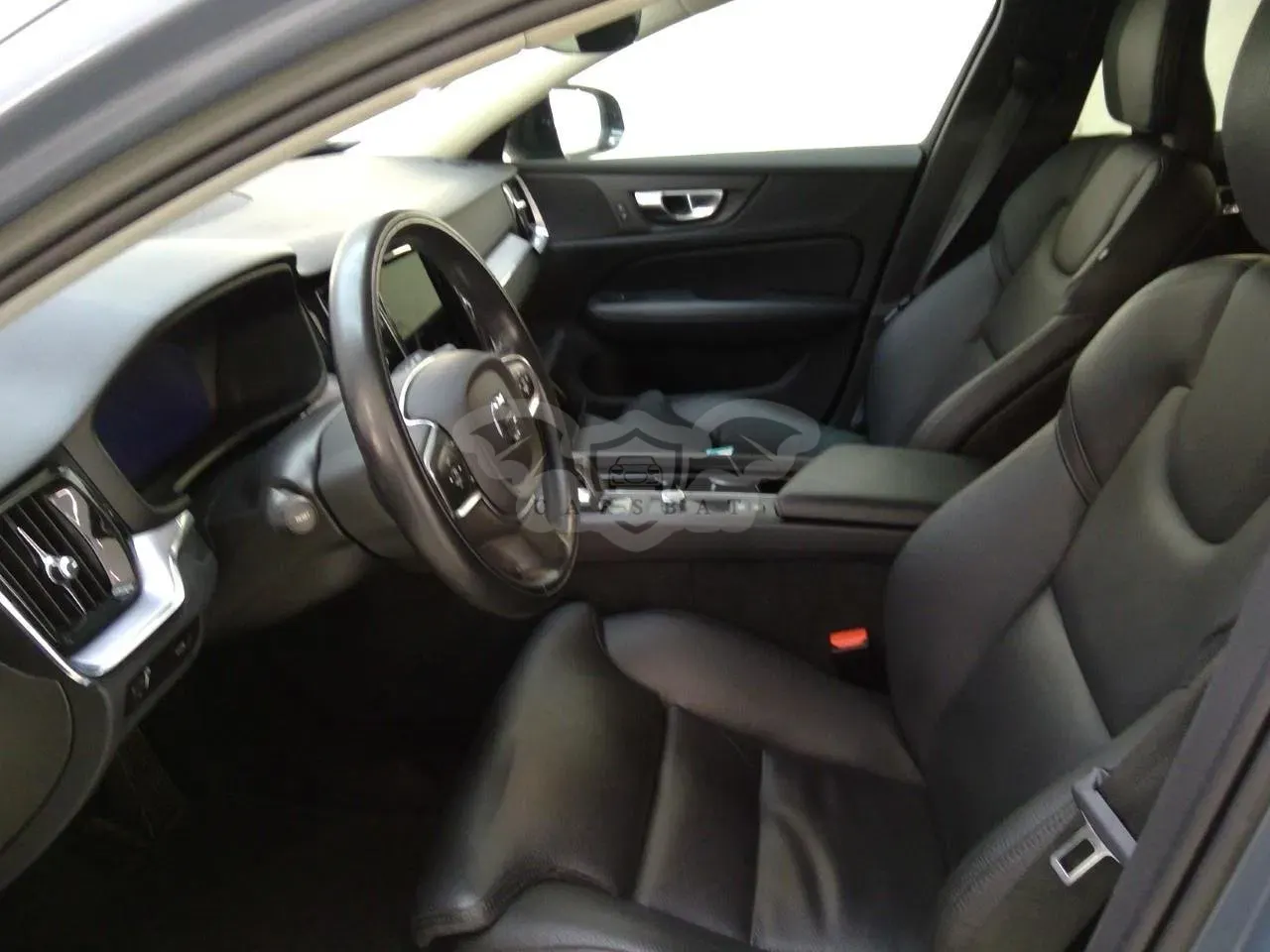 Volvo V60 B3 Momentum 2022