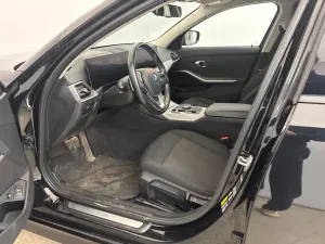 BMW 3 Series Touring 330e 2023