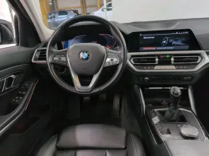 BMW 3 Series Touring 316d Luxury 2022