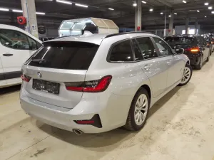 BMW 3 Series Touring 318d 2021