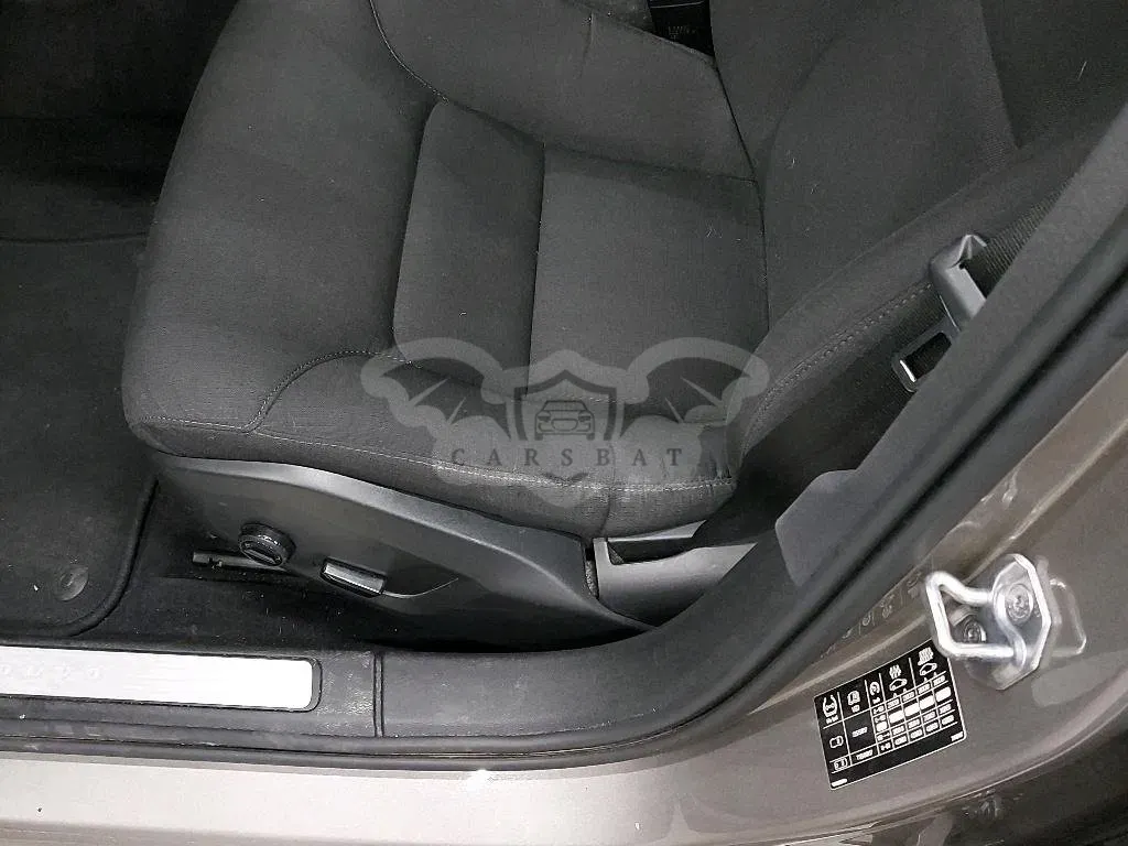 Volvo V60 D3 Momentum Pro 2020