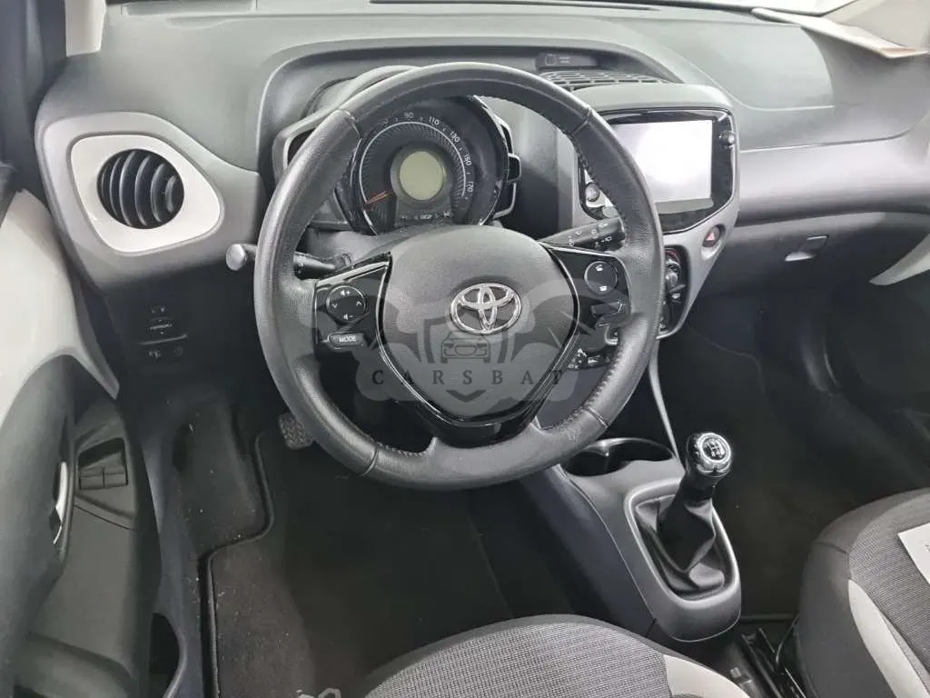 Toyota Aygo 1.0 VVT-i X-Play 2021