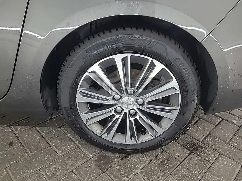 Peugeot 308 SW 1.2i Allure 2021