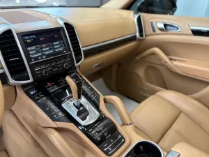 Porsche Cayenne 3.0 Platinum 2016
