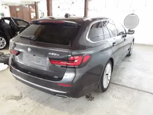 BMW 5 Series Touring Luxury 2021