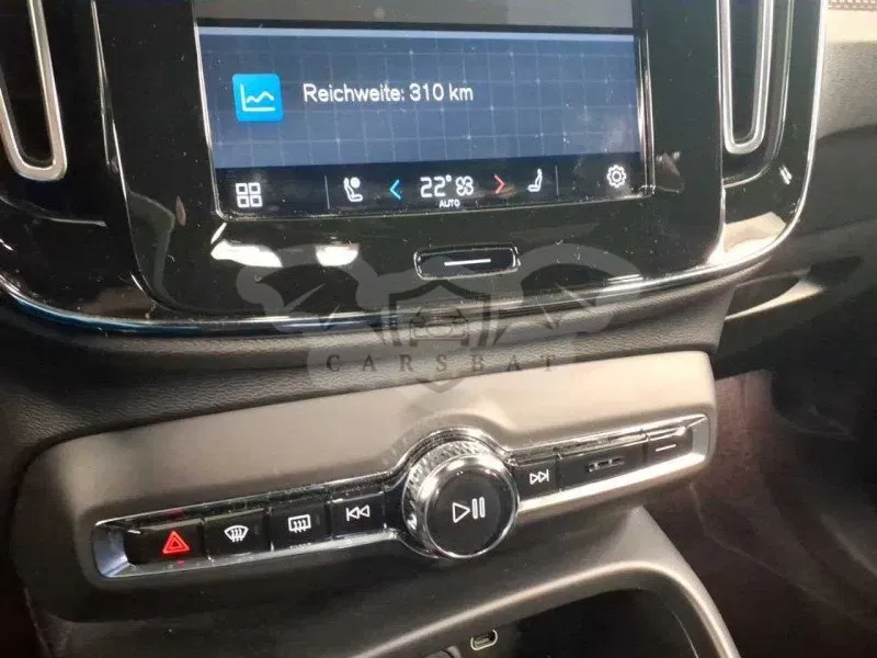 Volvo XC40 Plus 2021