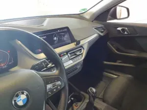 BMW 1 Series 118i Advantage 2022