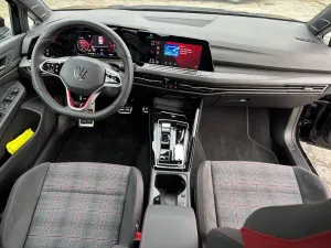 Volkswagen Golf 2.0 TSI 2024