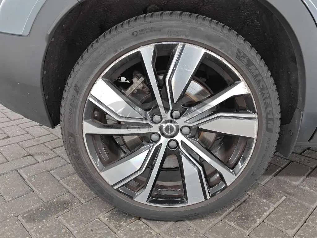 Volvo XC40 P8 R-Design 2021