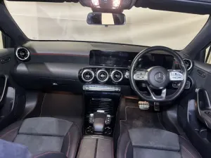 Mercedes-Benz A 180 AMG Line 2021