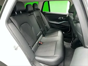 BMW 3 Series Touring 320e Sport Line 2021
