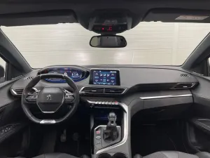 Peugeot 5008 1.2i Active 2021