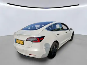 Tesla Model 3 Standard Range Plus 60 kWh 2020