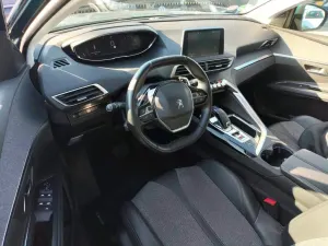 Peugeot 5008 1.2i Premium 2021