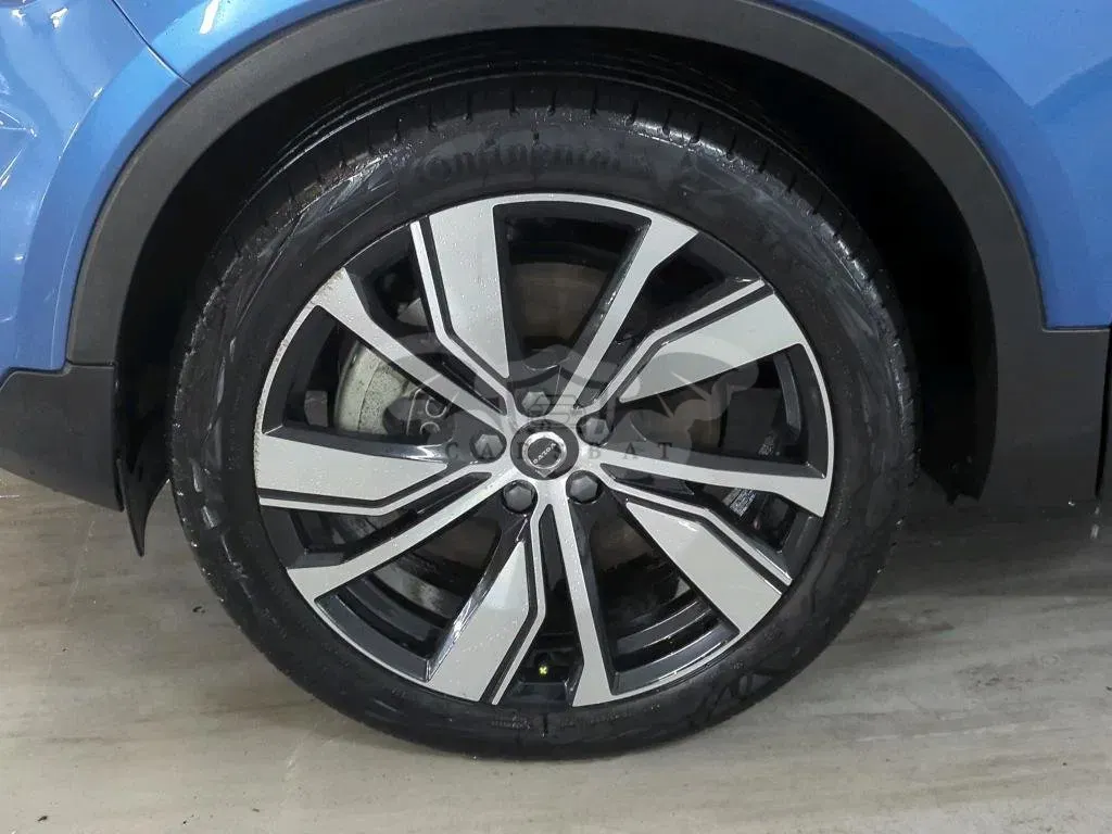 Volvo XC40 P8 R-Design 2021