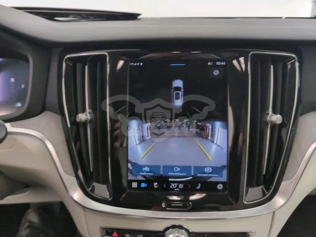 Volvo V60 B3 Core 2023