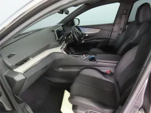 Peugeot 5008 1.2i GT 2024