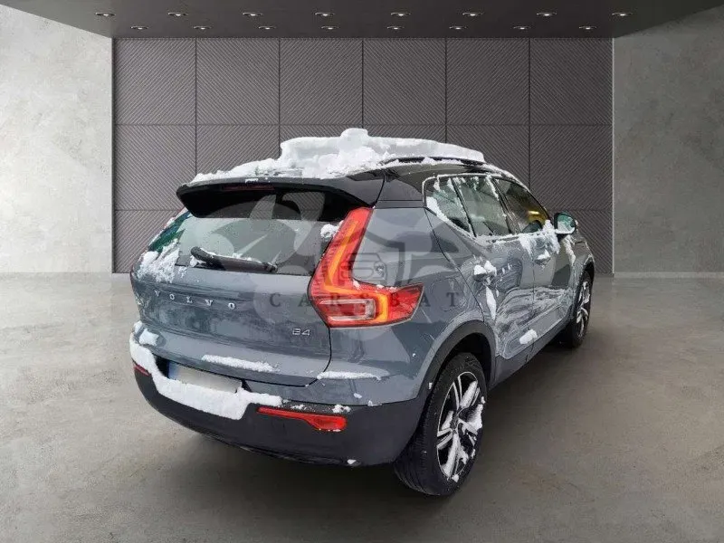 Volvo XC40 B4 Plus Dark 2022