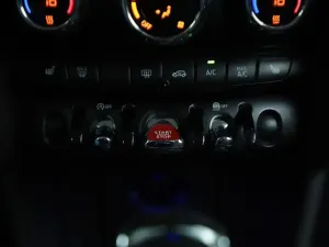 Mini 3 Doors One 1.5 Chili 2018