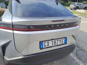 Lexus RZ 450e Luxury 2025