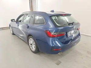 BMW 3 Series Touring 320e 2022