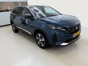 Peugeot 5008 1.2i Allure 2022