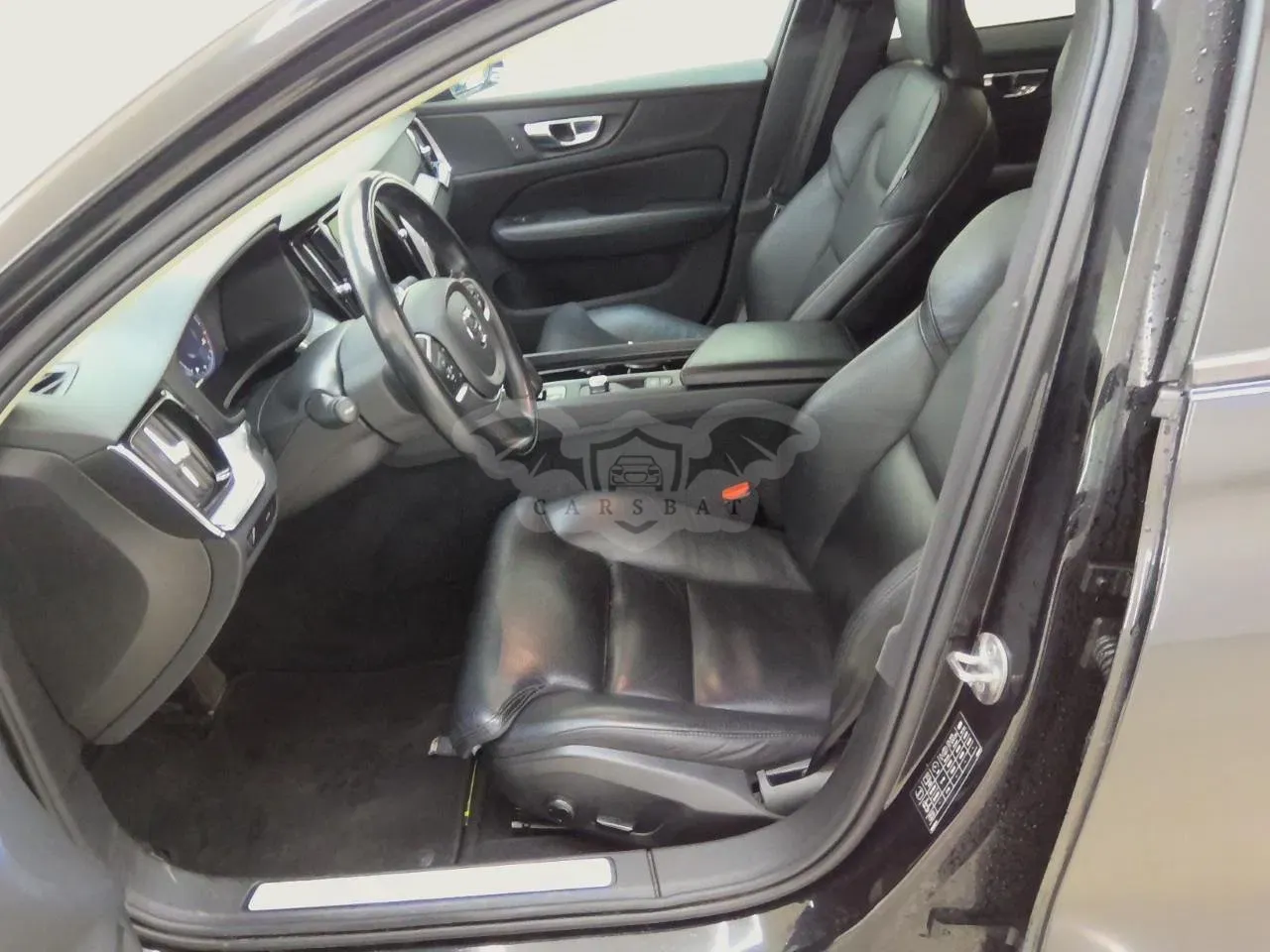 Volvo V60 B3 Momentum 2022