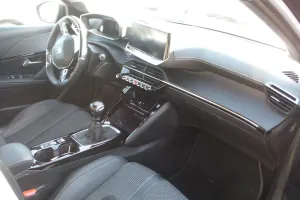 Peugeot 208 1.2i GT 2022