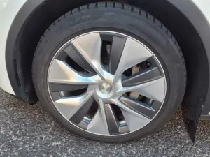 Tesla Model Y Long Range 2023