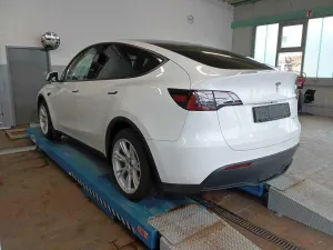 Tesla Model Y Long Range 2023