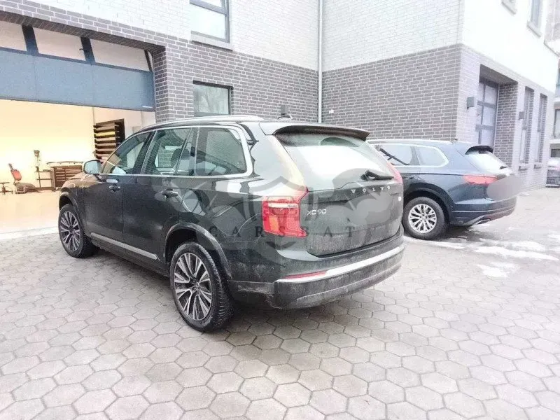 Volvo XC90 T8 Core 2024