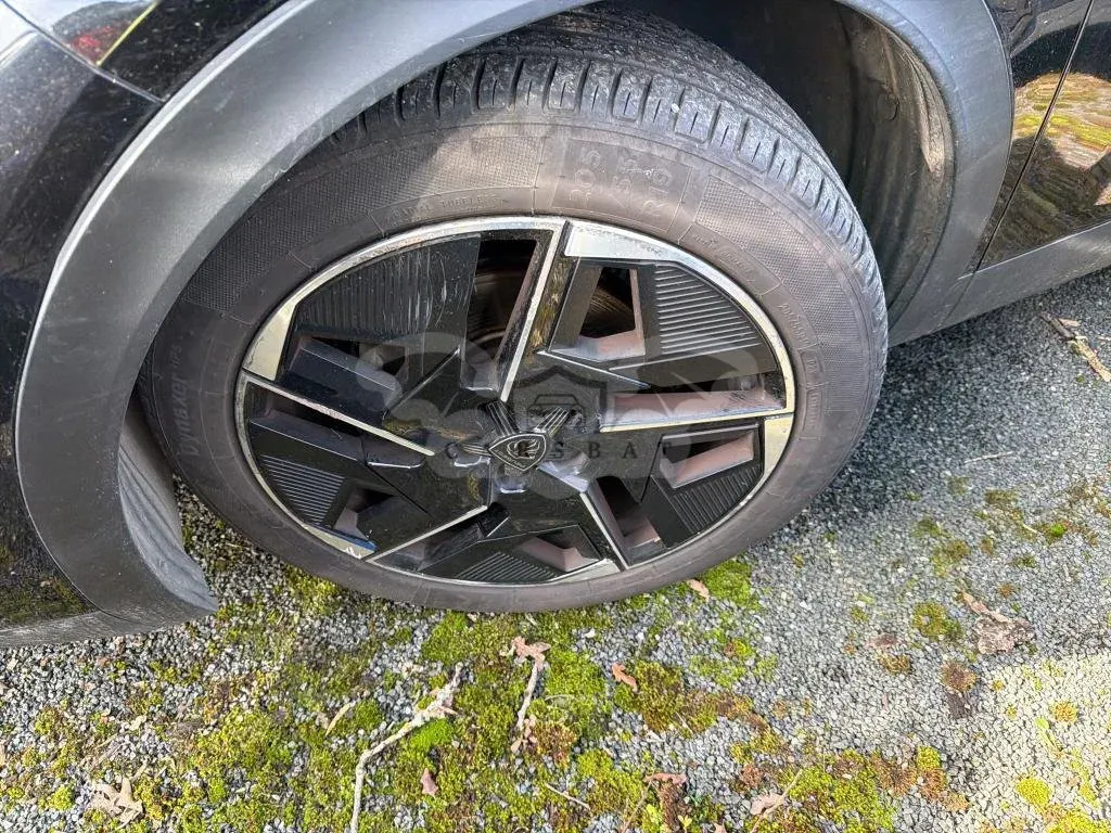 Peugeot 408 1.2i GT 2023