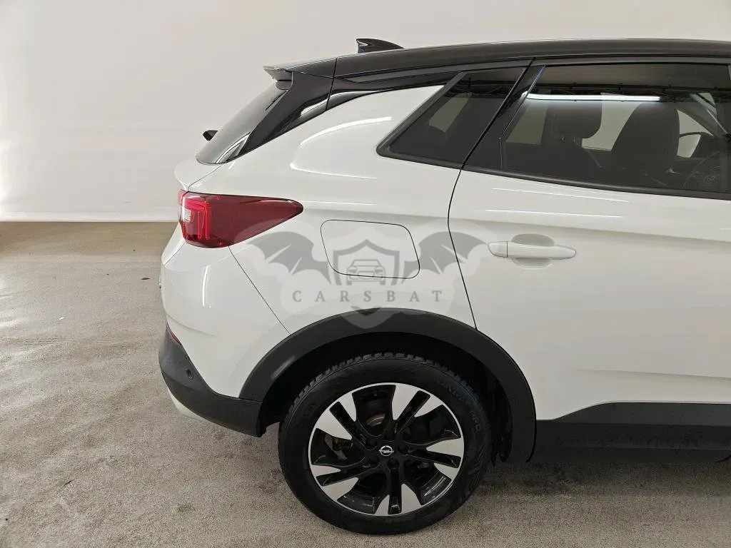 Opel Grandland 1.6 Elegance 2021