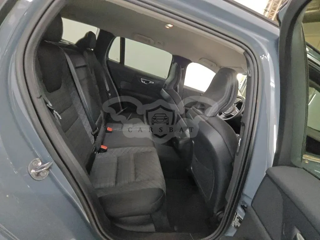 Volvo V60 B3 Core 2023