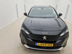 Peugeot 3008 1.2i Allure 2021