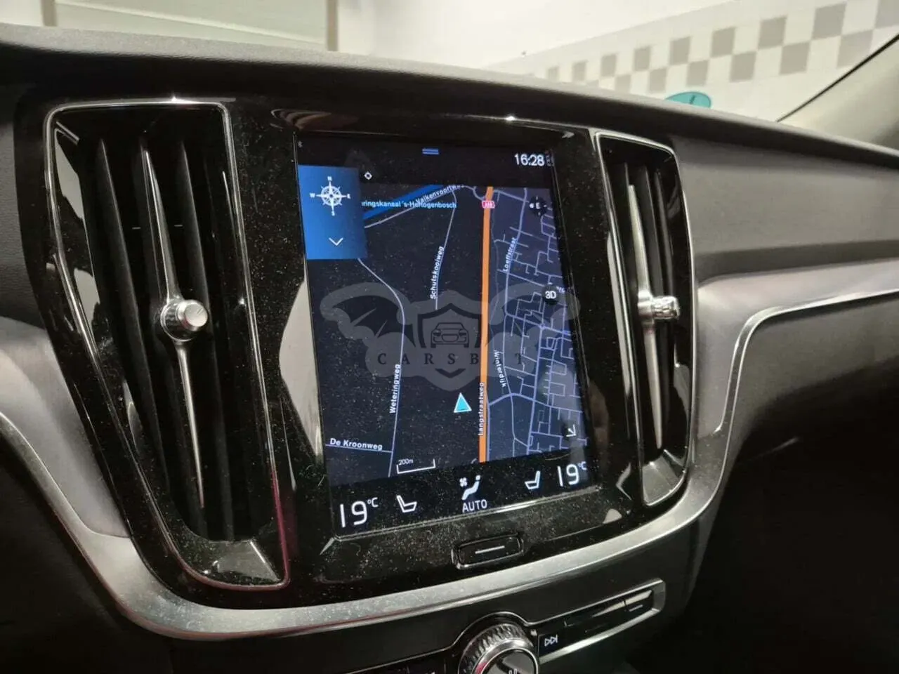 Volvo V60 B3 Momentum 2021